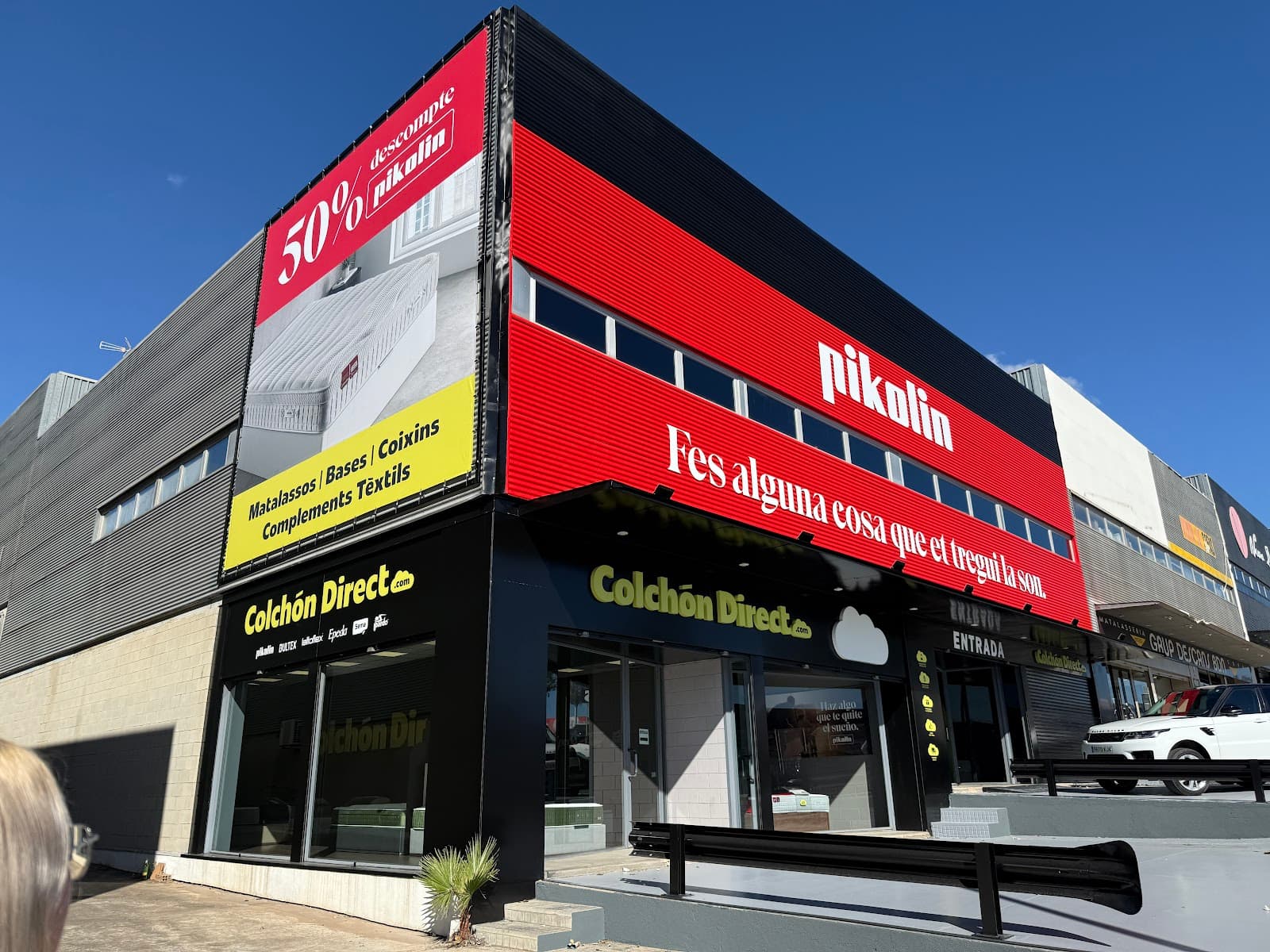 Fachada de la tienda ColchonDirect en C/ Bèlgica 55, Badalona